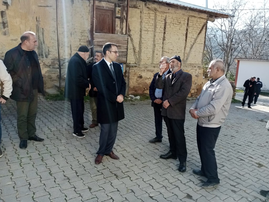İlçe Kaymakamımız Sayın Vedat YILMAZ Hırkatepe Mahallesini Ziyaret Etti