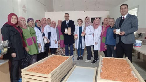 Kaymakamımız Sayın Vedat YILMAZ Kınalı Eller Kadın Kooperatifini Ziyaret Etti