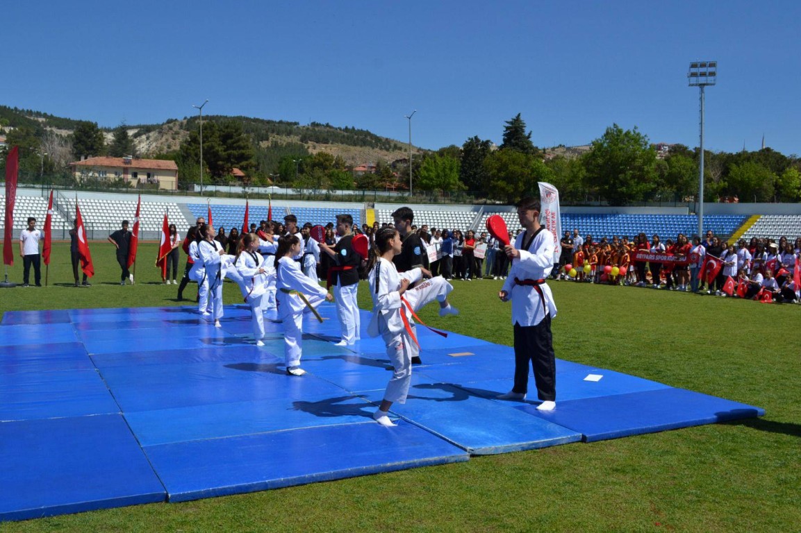 İlçemizde 19 Mayıs Atatürk’ü Anma, Gençlik ve Spor Bayramı Coşkuyla Kutlandı